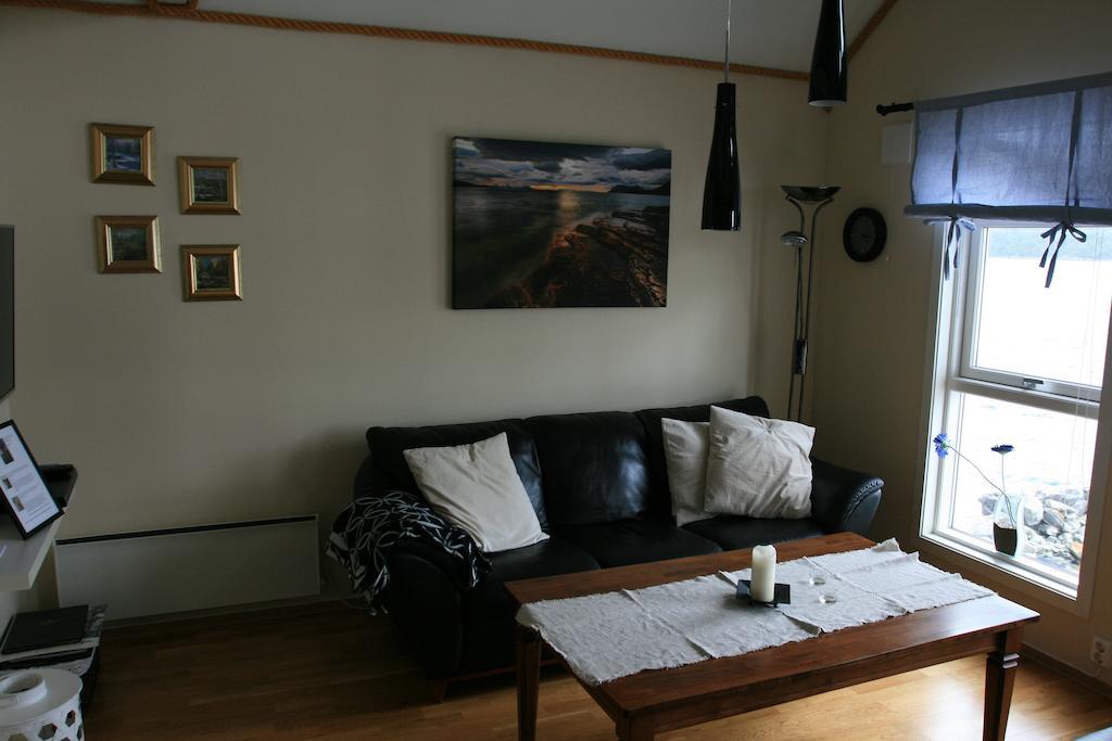 Tjeldsundbrua Maritim Villa Evenskjer Ruang foto