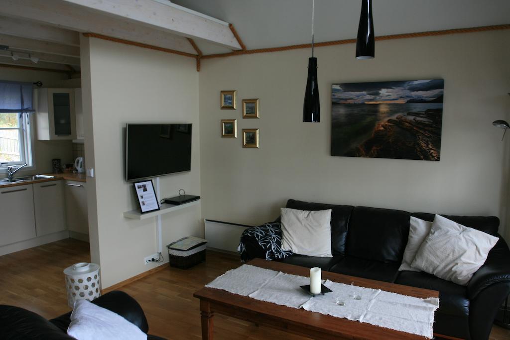 Tjeldsundbrua Maritim Villa Evenskjer Ruang foto