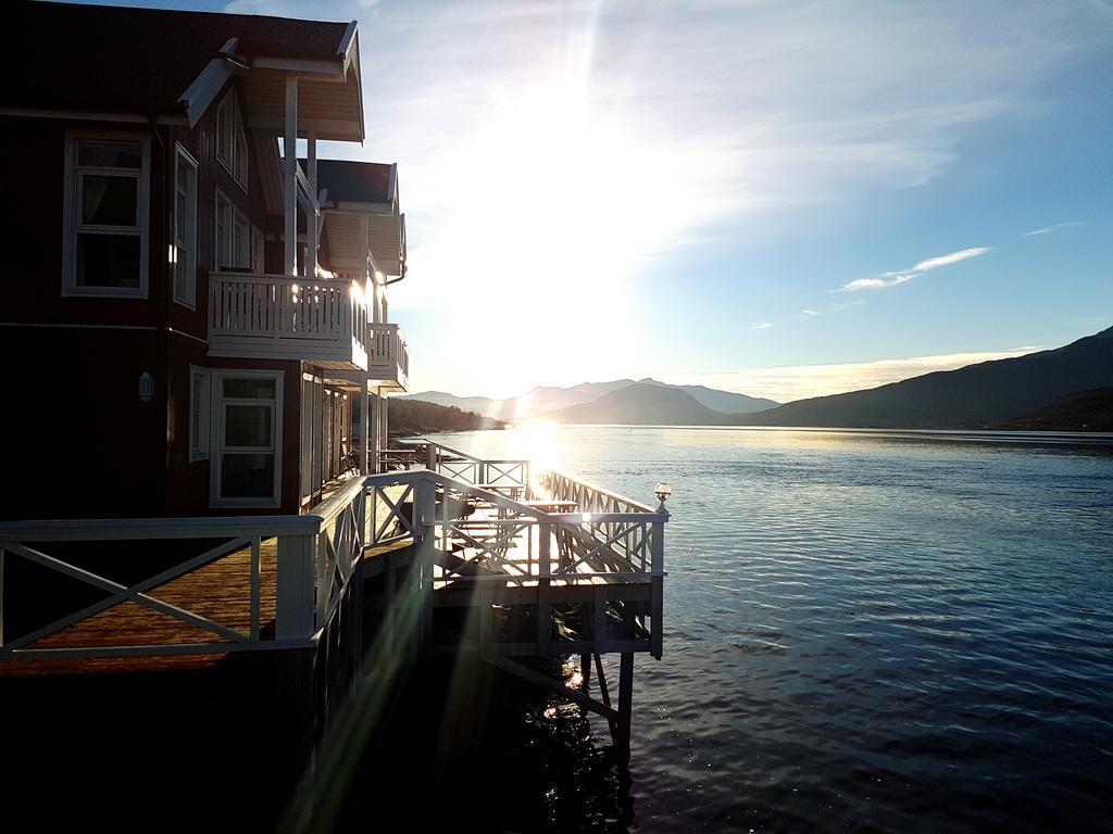 Tjeldsundbrua Maritim Villa Evenskjer Bagian luar foto